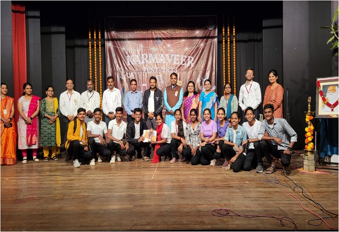 Students own 2nd prize in Street play